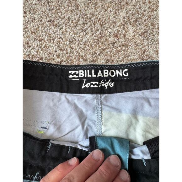 Billabong LO TIDES Mens swim trunk, Board shorts, size 34 - Picture 3 of 10